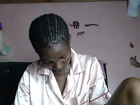 TrishaKalid online show from 21, 1, 2025