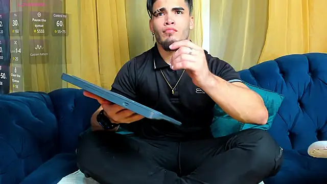 Snapshot of dante_fox_ chatting on 11, 3, 2025 dante fox online show from 11, 3, 2025