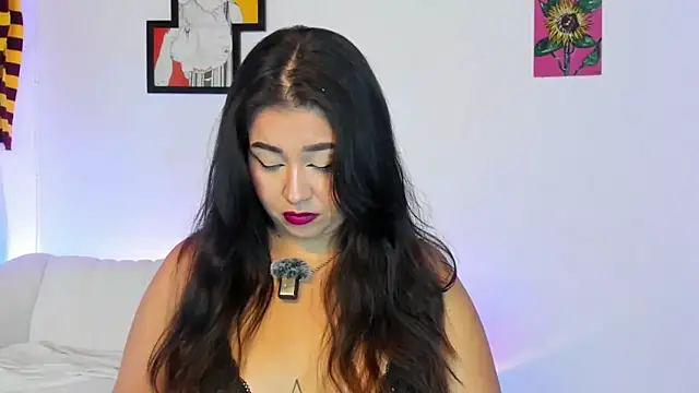 Snapshot of LiahDiaz chatting on 27, 11, 2025 LiahDiaz online show from 27, 11, 2025