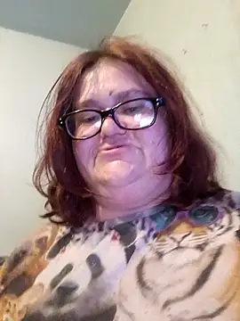 Snapshot of mcv131985 chatting on 2, 3, 2026 mcv131985 online show from 2, 3, 2026