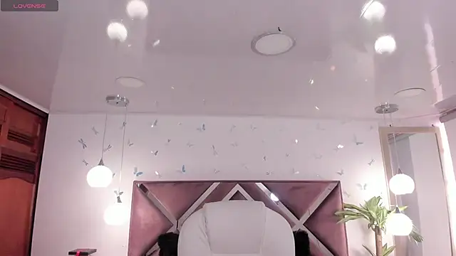  Antonnela  online show from 19, 11, 2025