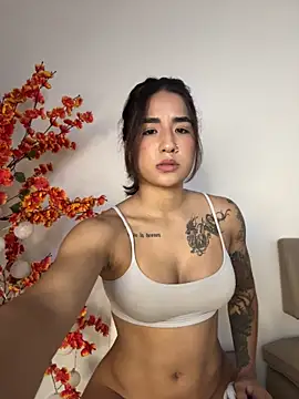 VictoriaHiill online show from 19, 7, 2026