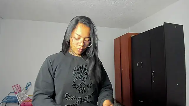 nicole volkov online show from 18, 2, 2025