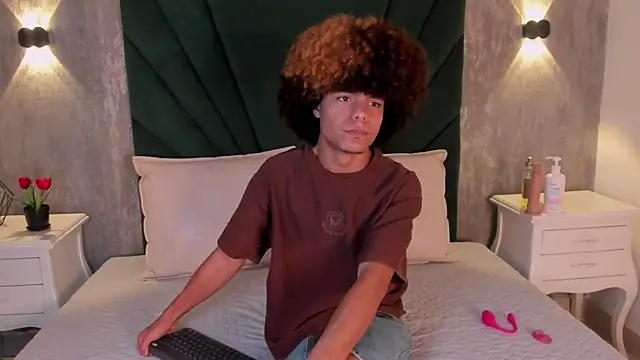 Alexiis Etereo online show from 19, 2, 2026