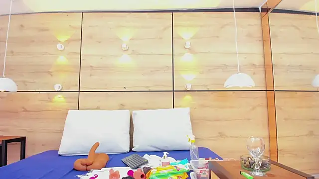 martina touss online show from 1, 2, 2025