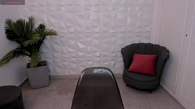 SaraaMills online show from 13, 1, 2025