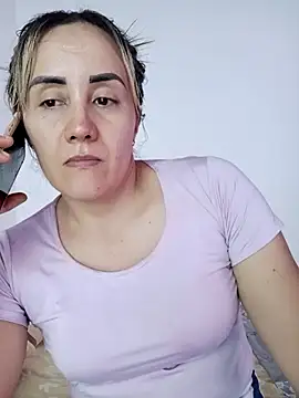 Isabel23zr online show from 4, 11, 2025