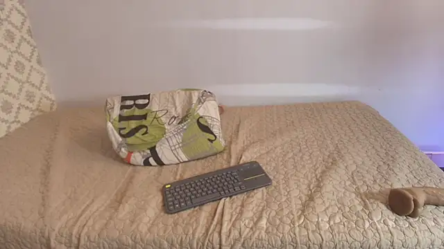 Chantal taylor  online show from 28, 2, 2025