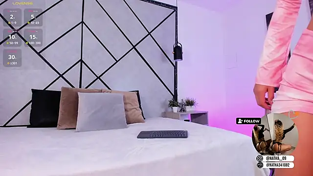 Snapshot of Natasha_Smith09 chatting on 8, 3, 2025 Natasha Smith09 online show from 8, 3, 2025