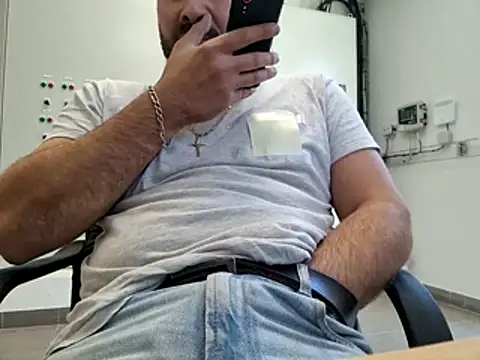 Leonormaldick online show from 4, 11, 2025