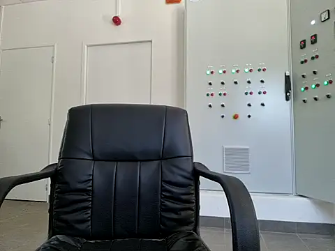 Snapshot of Leonormaldick chatting on 22, 6, 2026 Leonormaldick online show from 22, 6, 2026