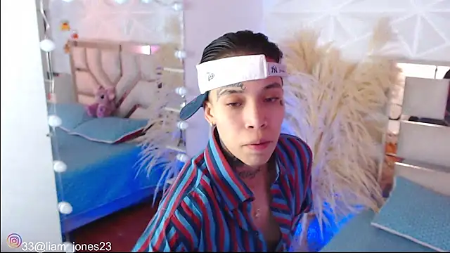 Jonesliam23 online show from 22, 11, 2025