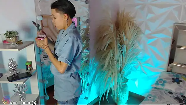 Jonesliam23 online show from 9, 3, 2026