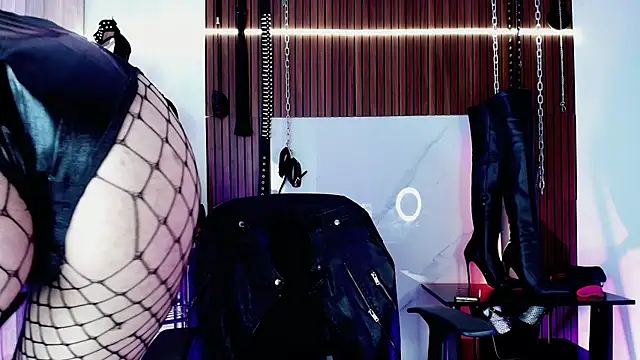 Snapshot of missdarklady chatting on 23, 7, 2026 missdarklady online show from 23, 7, 2026