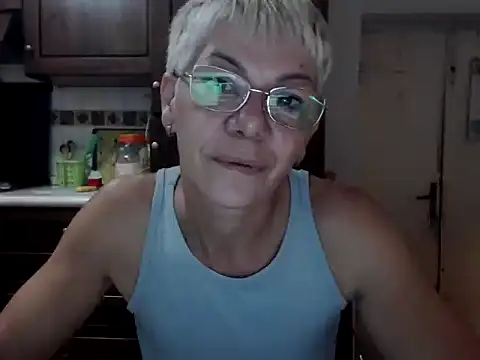 Snapshot of jona33 chatting on 15, 10, 2025 jona33 online show from 15, 10, 2025