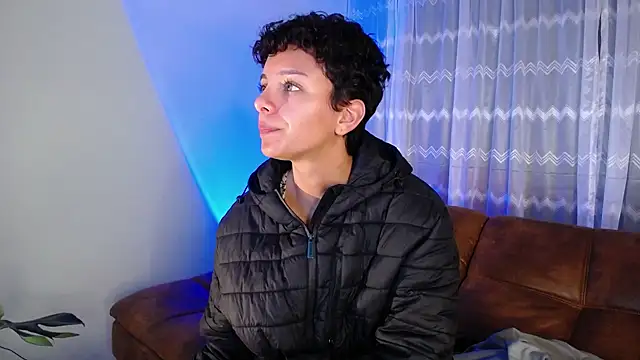 peyton golden1 online show from 4, 12, 2024