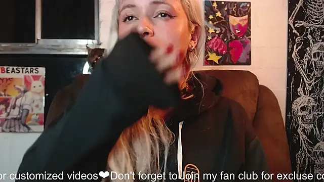 NEXT DOOR GIRL  online show from 27, 12, 2024