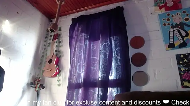 NEXT DOOR GIRL  online show from 25, 1, 2025