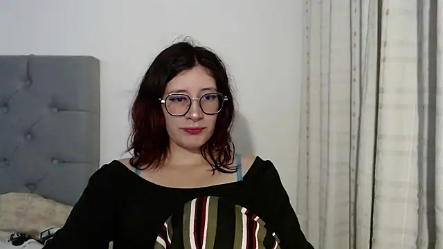 mariana124- online show from 4, 1, 2025