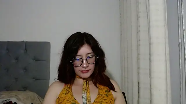 mariana124- online show from 8, 1, 2025