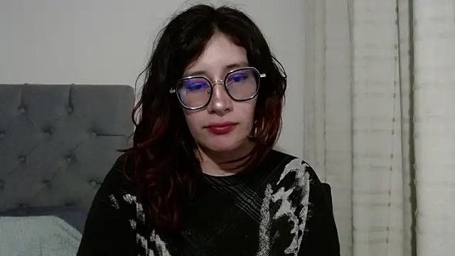 mariana124- online show from 6, 2, 2025