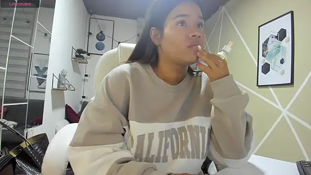 Enma  clark online show from 16, 2, 2026