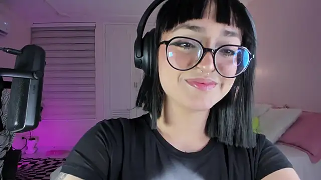 SweetJennaa online show from 14, 3, 2025