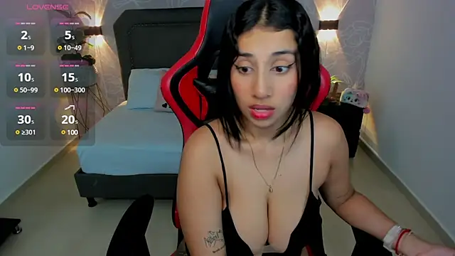 Snapshot of venuz_lee chatting on 13, 1, 2025 venuz lee online show from 13, 1, 2025