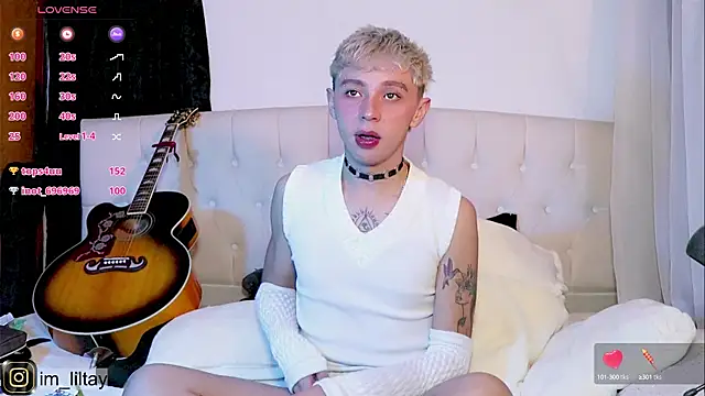 Snapshot of lil_tay_ chatting on 21, 2, 2025 lil tay online show from 21, 2, 2025