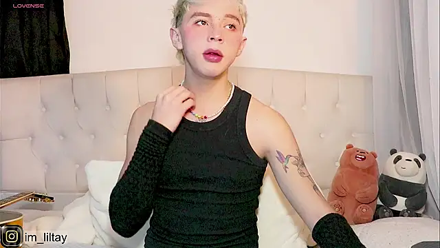 Snapshot of lil_tay_ chatting on 22, 2, 2025 lil tay online show from 22, 2, 2025