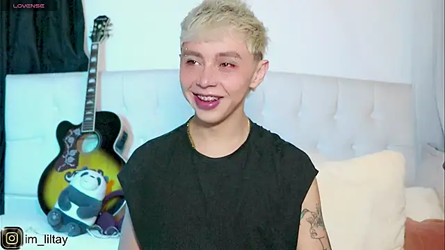 Snapshot of lil_tay_ chatting on 23, 2, 2025 lil tay online show from 23, 2, 2025