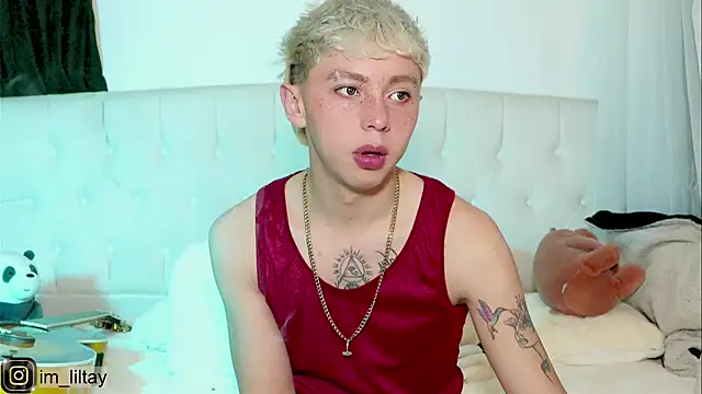 Snapshot of lil_tay_ chatting on 26, 2, 2025 lil tay online show from 26, 2, 2025