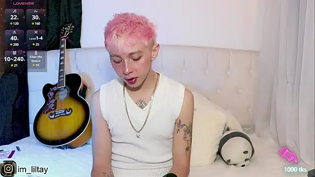 Snapshot of lil_tay_ chatting on 8, 3, 2025 lil tay online show from 8, 3, 2025