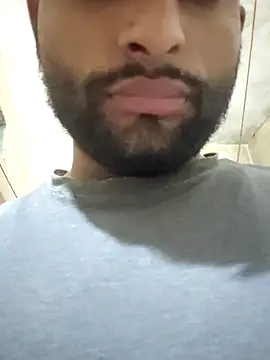 PRIYANHUxh online show from 21, 4, 2026