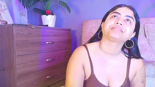 Snapshot of jade_brunnette chatting on 25, 6, 2026 jade brunnette online show from 25, 6, 2026