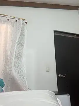 mia cooper 24 online show from 28, 12, 2024