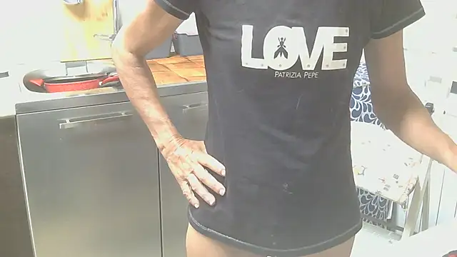 Snapshot of couplemilf2 chatting on 17, 5, 2026 couplemilf2 online show from 17, 5, 2026