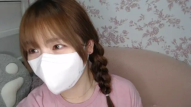 Snapshot of mei_hosina chatting on 18, 4, 2026 mei hosina online show from 18, 4, 2026