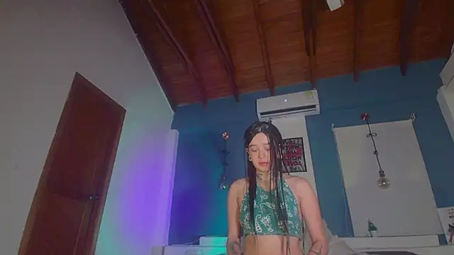 Snapshot of ariana-white- chatting on 20, 9, 2025 ariana-white- online show from 20, 9, 2025