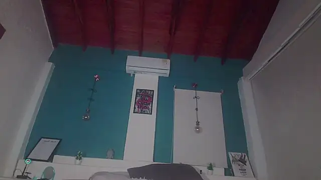 Snapshot of ariana-white- chatting on 20, 11, 2025 ariana-white- online show from 20, 11, 2025