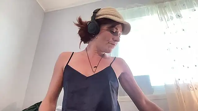 Snapshot of maythegr8ness chatting on 8, 3, 2025 maythegr8ness online show from 8, 3, 2025