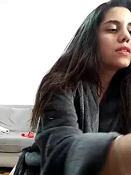 SaraLatinayPrimiciax online show from 24, 9, 2025