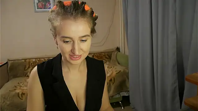 Sophiloren online show from 21, 1, 2025