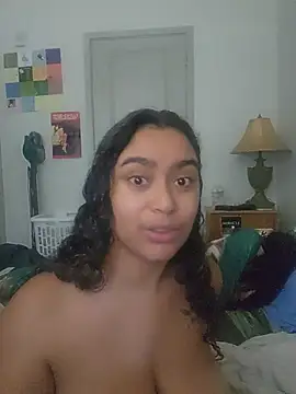 Snapshot of cinnaminnie chatting on 3, 6, 2026 cinnaminnie online show from 3, 6, 2026