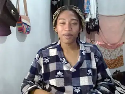 Snapshot of miriam775 chatting on 14, 2, 2025 miriam775 online show from 14, 2, 2025