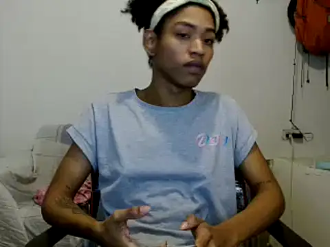 Snapshot of miriam775 chatting on 2, 10, 2025 miriam775 online show from 2, 10, 2025