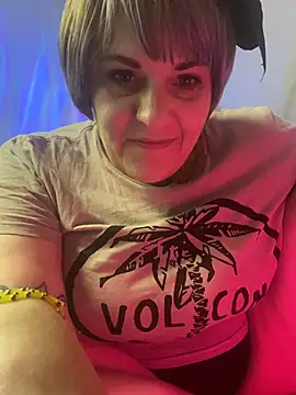 Snapshot of Hunniebunnie78 chatting on 21, 6, 2026 Hunniebunnie78 online show from 21, 6, 2026