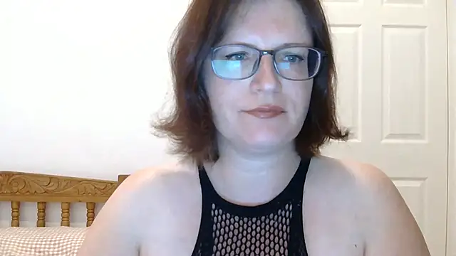 CrimsonMistress online show from 20, 12, 2025