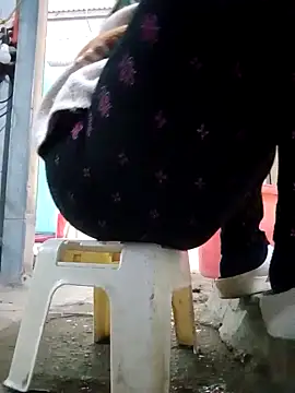 JasminePham online show from 1, 1, 2025