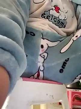 JasminePham online show from 4, 1, 2025